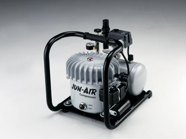 Jun-Air oljesmurte kompressorer montert på tank